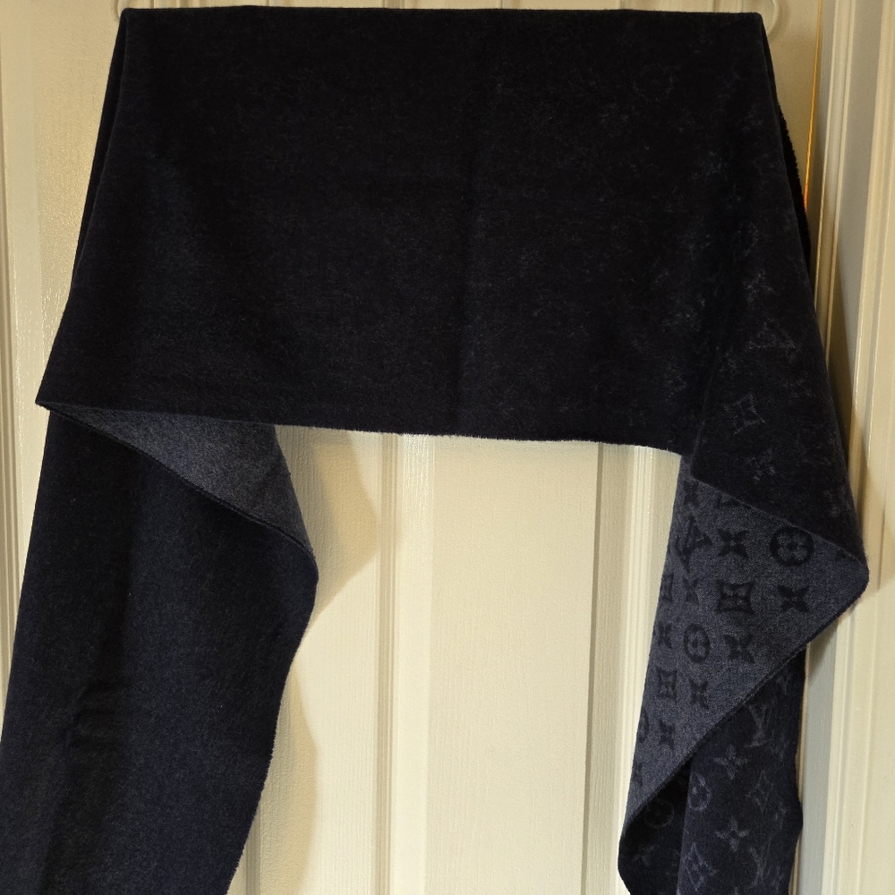 Louis Vuitton monogram gradient scarf